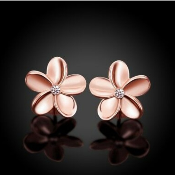 Nwt 18k Rose Gold Plated Daisy Shaped Earrings - Picture 2 of 3